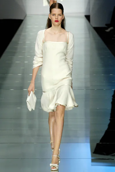 Look 18